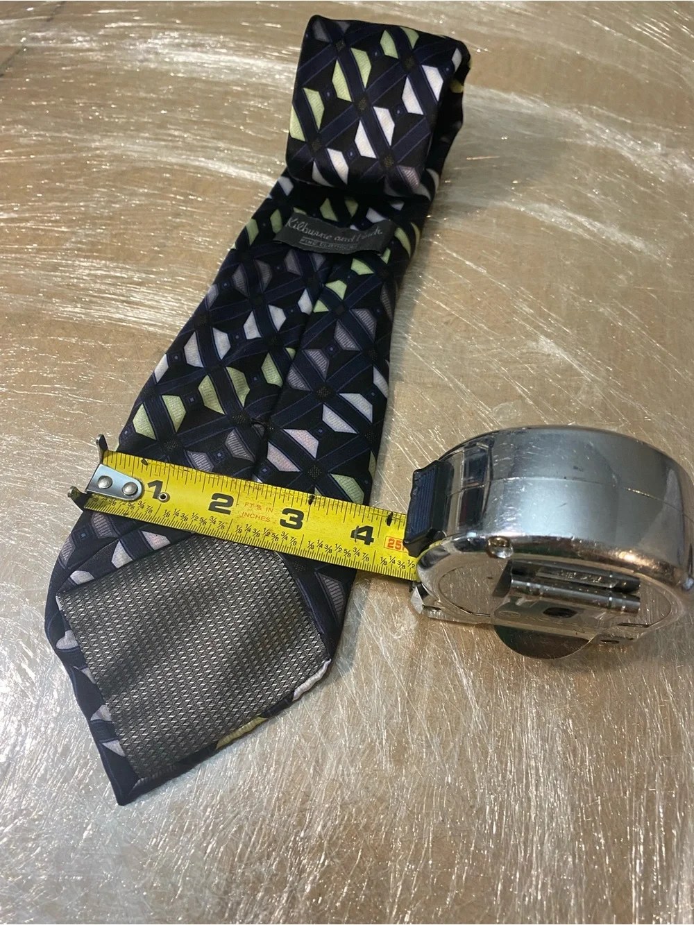 Geometric Patterned Men's Tie in Black with Olive and Light Gray Accents